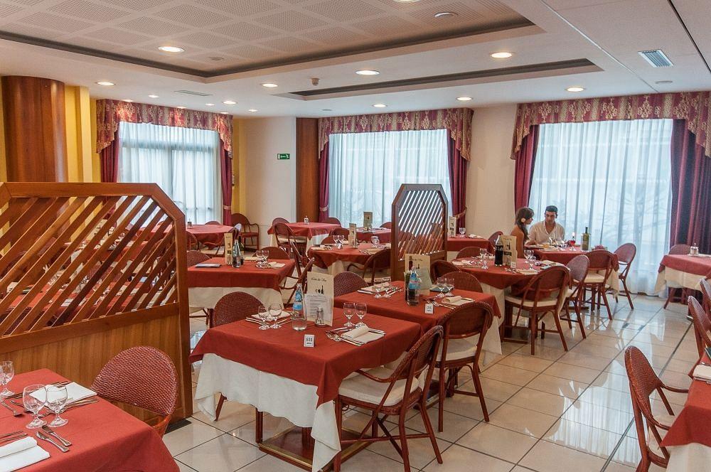 Alpholiday Dolomiti Wellness & Family Hotel Димаро Экстерьер фото