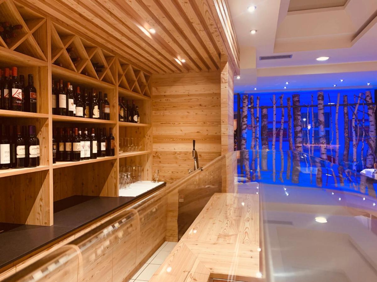 Alpholiday Dolomiti Wellness & Family Hotel Димаро Экстерьер фото
