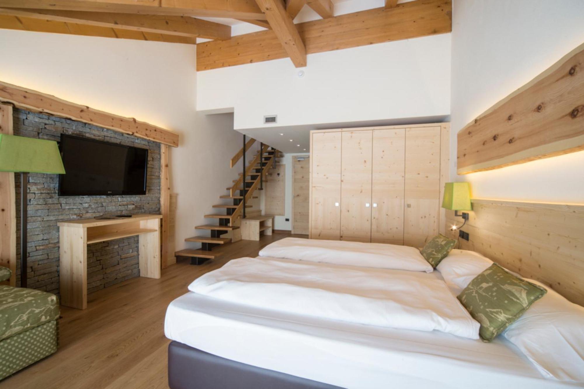Alpholiday Dolomiti Wellness & Family Hotel Димаро Номер фото
