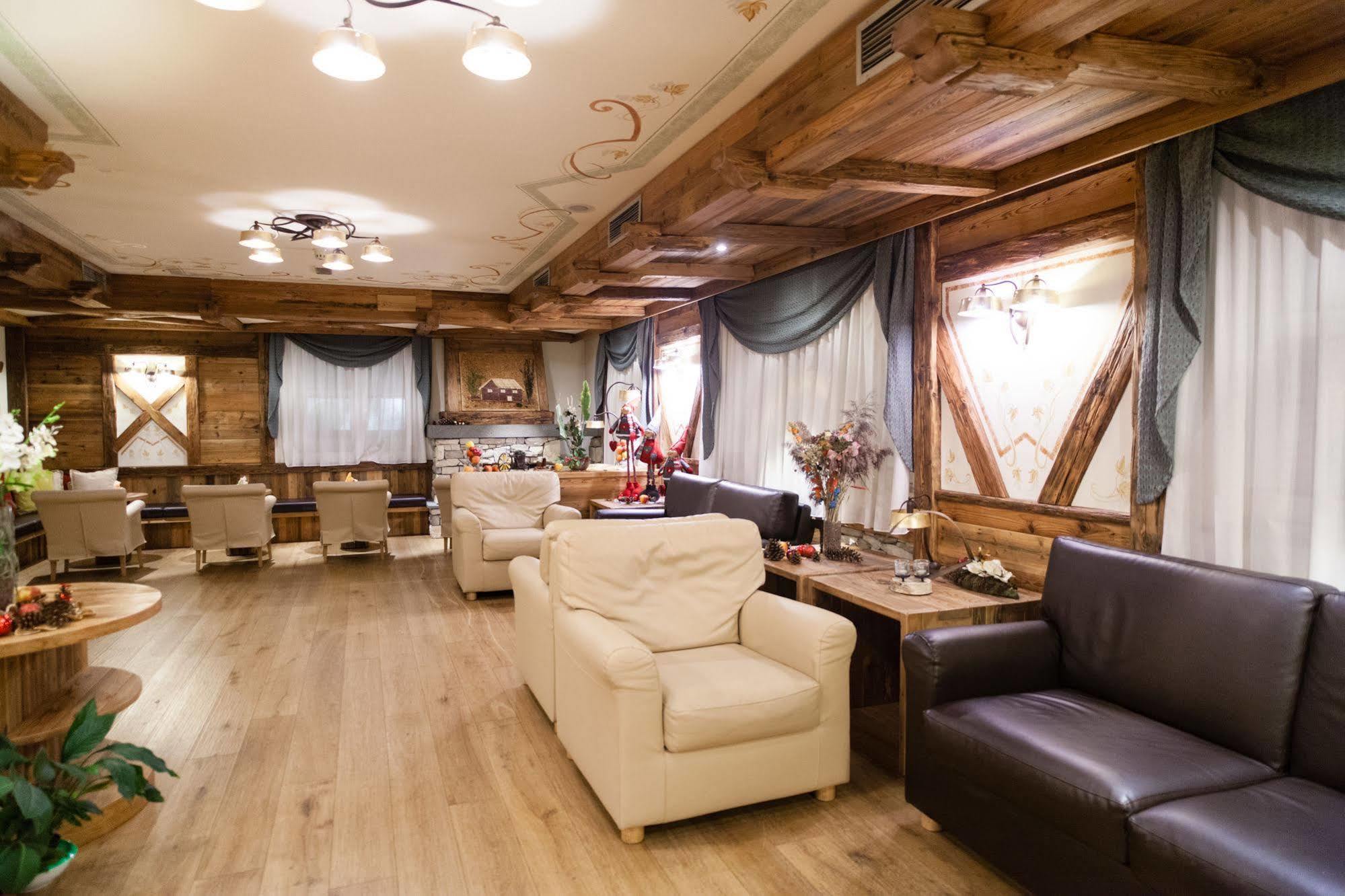 Alpholiday Dolomiti Wellness & Family Hotel Димаро Экстерьер фото