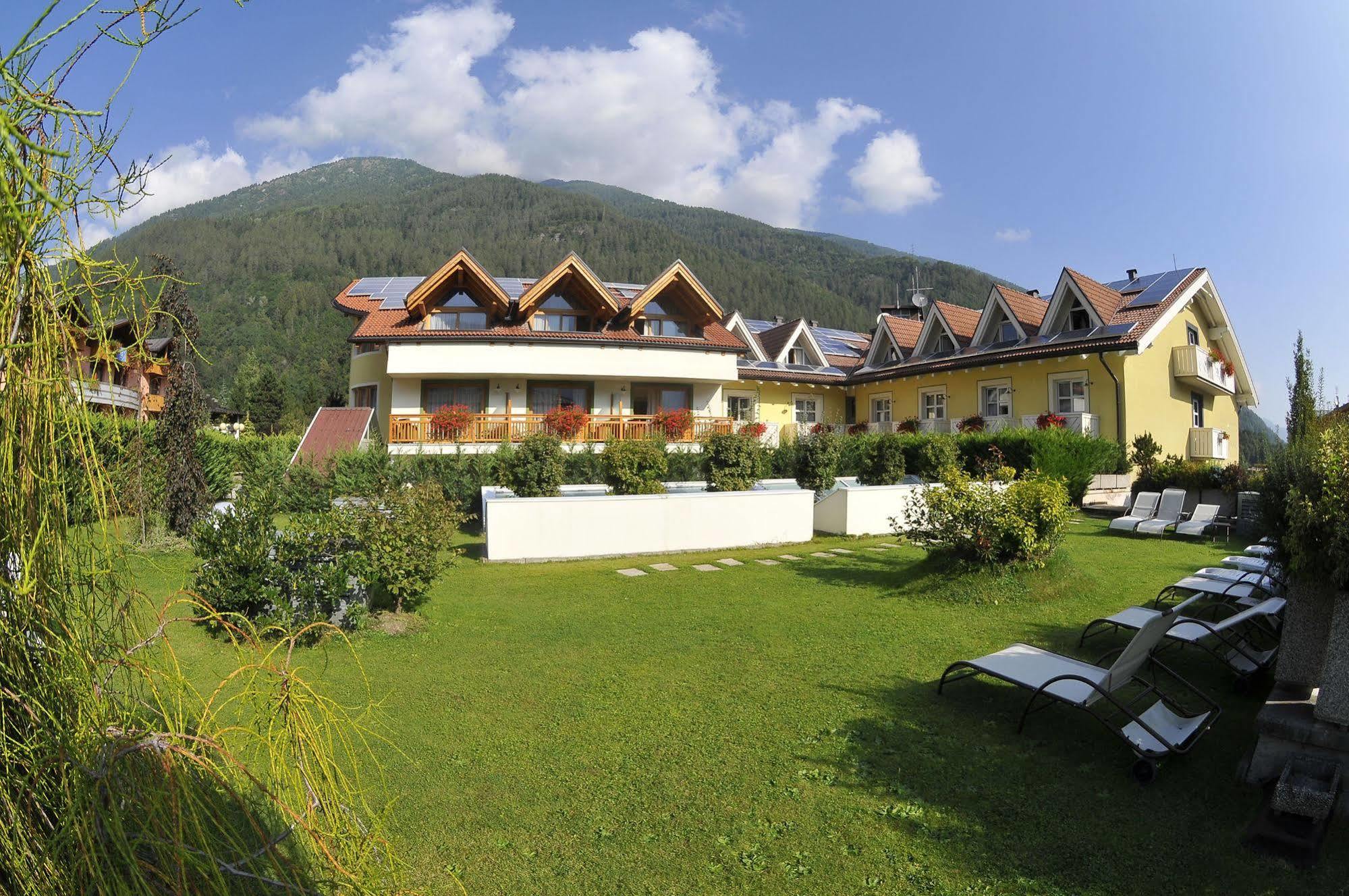 Alpholiday Dolomiti Wellness & Family Hotel Димаро Экстерьер фото