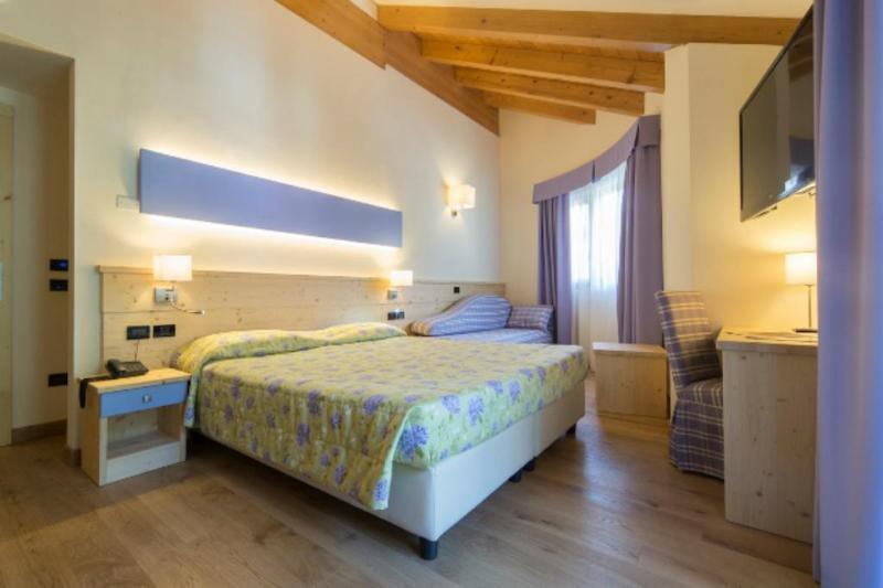 Alpholiday Dolomiti Wellness & Family Hotel Димаро Экстерьер фото