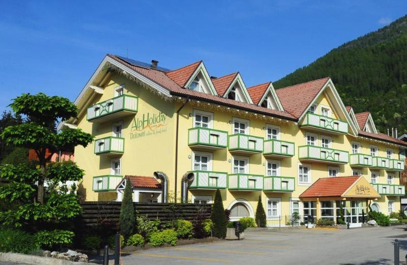 Alpholiday Dolomiti Wellness & Family Hotel Димаро Экстерьер фото